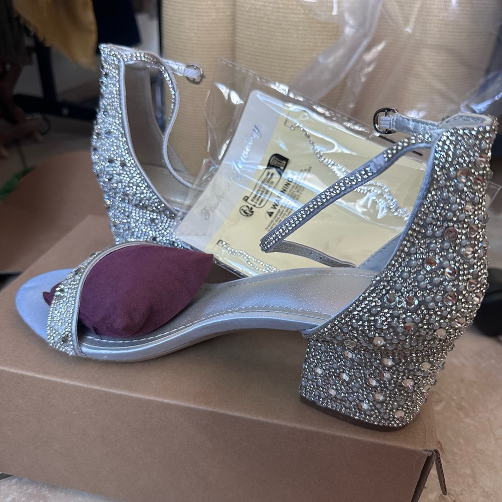 Elegant Silver Embellished Women's Sandals